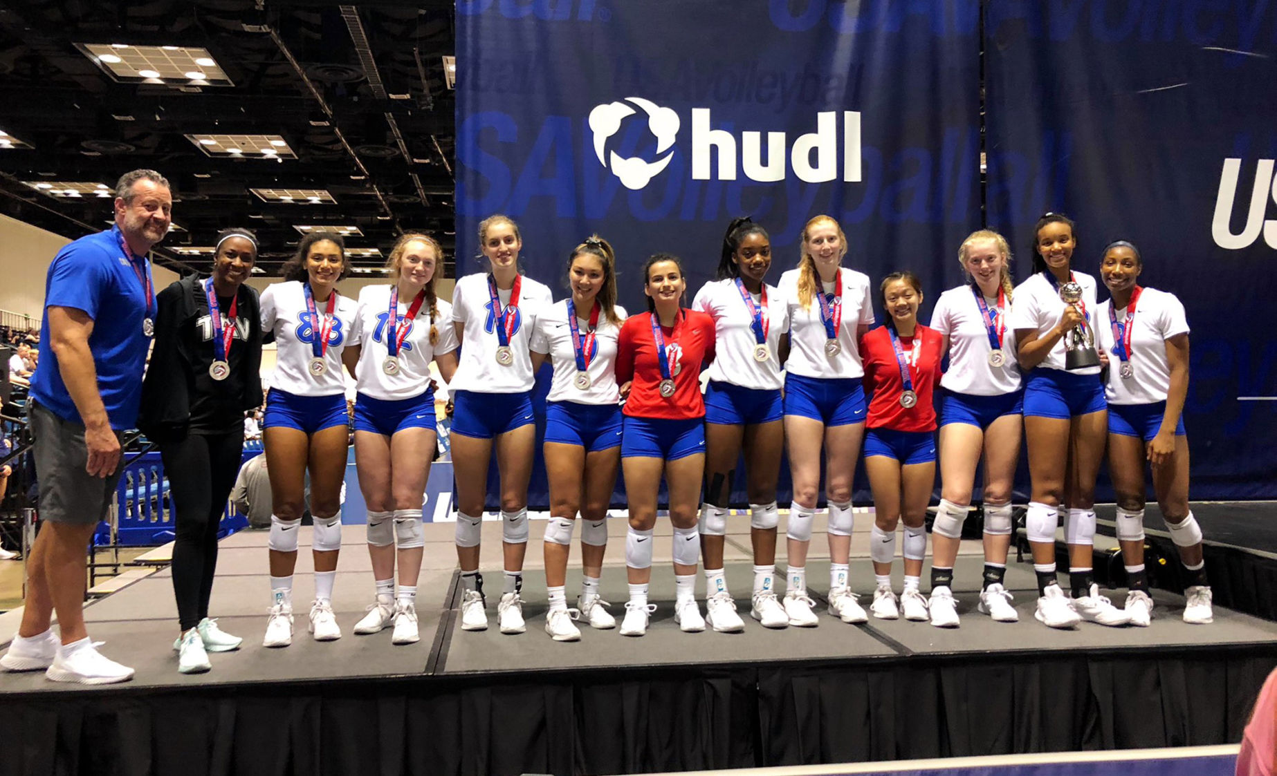 TAV 16 Black